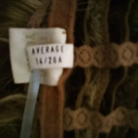 Paula Young Hanson Lace Front Synthetic Wig - Picture 9 of 10